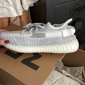 Yeezy boost 350 v2 MENS shoe